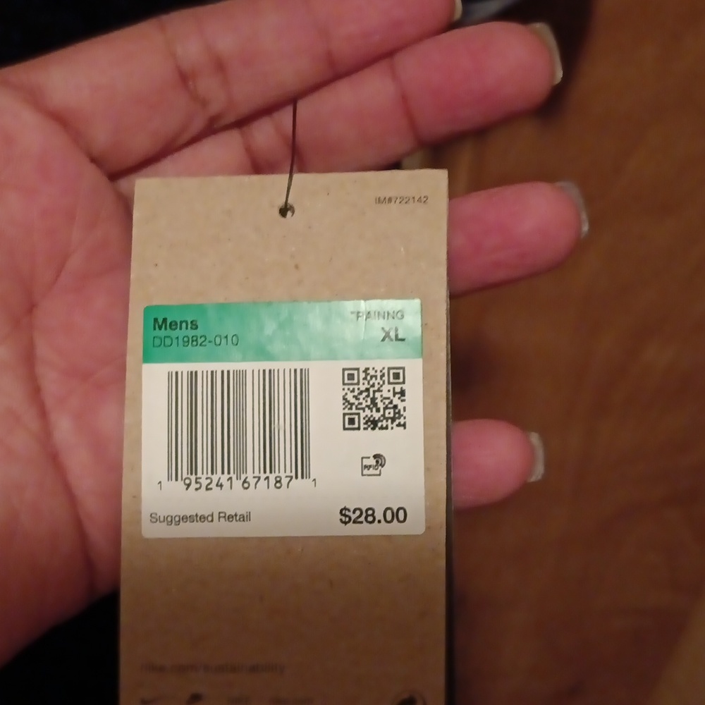 Nike shirts - Picture 6 of 7